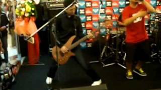 Download lagu Bondan Prakoso   Fade2Black - Xpresikan.avi mp3