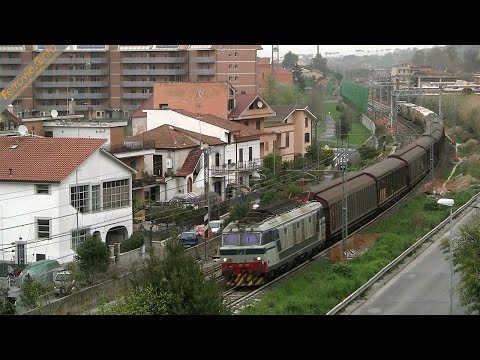 E.652.003 con treno merci presso Monterotondo - E.652.003 with freight train in Monterotondo