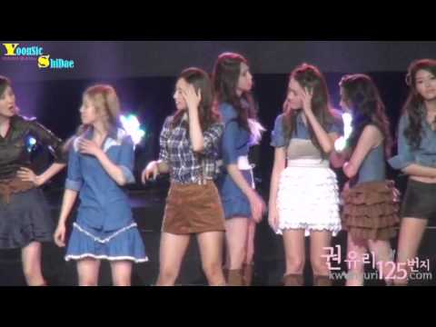 YoonSicShiDae#249[Yoona & Jessica at 111022 How Great is Your Love (Rehearsal)]