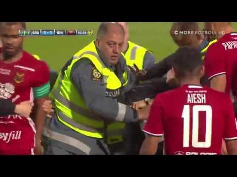 Huligan stormar planen - attackerar Östersunds målvakt | Jönköping S - Östersund 2016