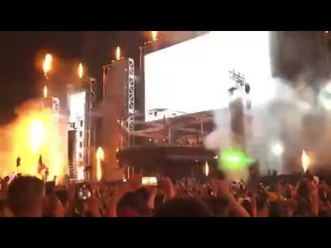 Goja & Dyro - ID { Robot Bass Working Title } ( Martin Garrix Intro EDC Las Vegas 2016 )