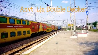 preview picture of video 'Sweet Honking! Anand Vihar Lucknow Junction Double Decker Express thrashing  Gajraula Junction||'