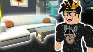 BLOXBURG FURNITURE UPDATE! NEW CORNER SOFA, CHAIRS AND FLAGS!