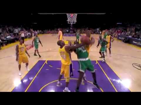 Kendrick Perkins Injures knee