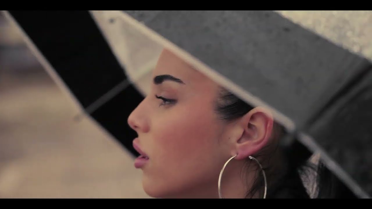 Videoclip QUÉDATE de Beatryz García