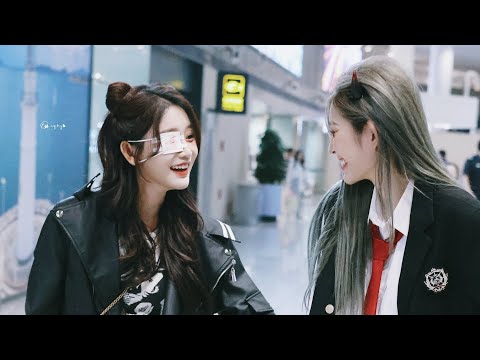 SNH48 Wang Yi and Zhou Shi Yu Sweet Moments During Best Partner 3 Tour Part 1