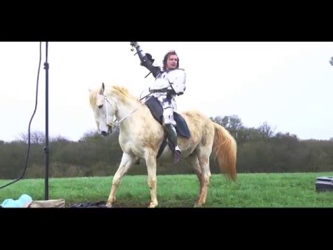 download lagu mp3 mp4 Kingsley Horse, download lagu Kingsley Horse gratis, unduh video klip Kingsley Horse