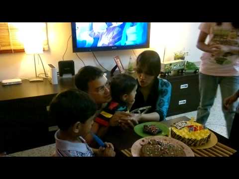 Neel cuts his 2nd birthday cake