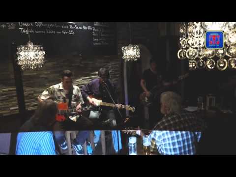 Domizil Session 15 4 15 Betl Blue Drive in a Honky Tonk Car