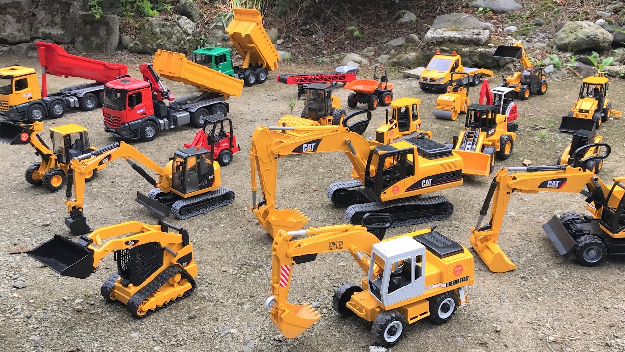 工事現場ではたらくくるま！ショベルカー、ダンプトラック、ホイールローダー、ブルドーザーがたくさんの石を運ぶよ！