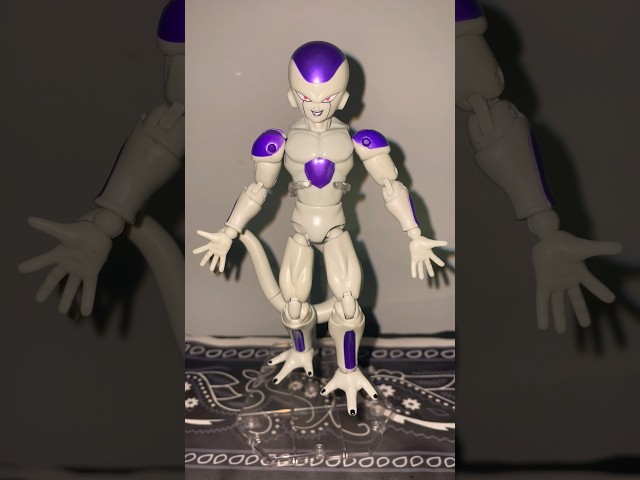 Vídeo relacionado con Dragon Ball - Super Dragon Stars 17 cm Anime Figure-Freezer, Multicolor (Bandai, 35993)