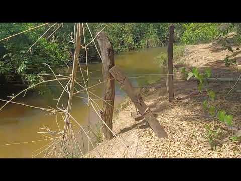Corrego região água limpa mineiros Goiás 