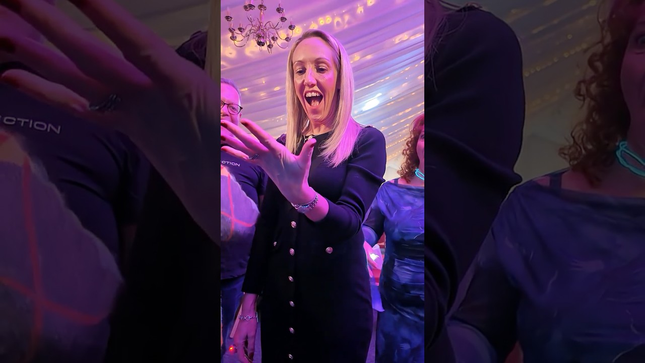 Close-up magician at a corporate event - ICC Birmingham