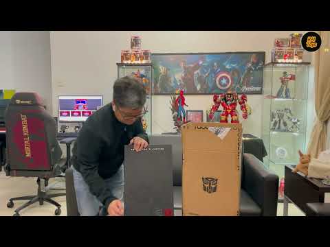 Robosen Optimus Prime Auto-Converting Robot Pick Up and Quick Unboxing | My Newest Grail Toy