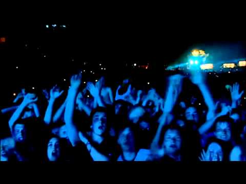 Red Hot Chili Peppers - Californication (Live At Slane Castle) HQ