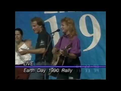 R.E.M. 1990-04-22 - Earth Day Rally (Indigo Girls 'Get Together' w/Stipe, Merchant & Harrelson)