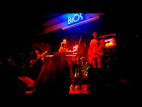 Funk Story Money For Nothing (Dire Straits Cover) @Bios