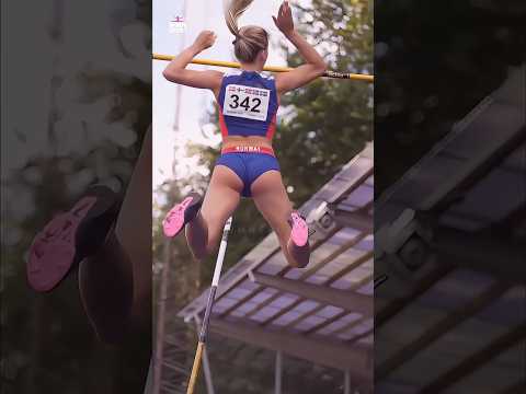 Alica VS Embla — The Perfect Mirror Illusion. 😳🔥