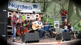 Nummiranta & Takahahmot : "Oonkohan mä kyttä?" (live @ Kaupunginpuisto, Porvoo 14.08.2011)