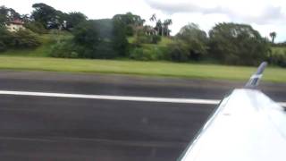 preview picture of video 'Embraer Phenom 300 - takeoff from MPMG - Panama City'