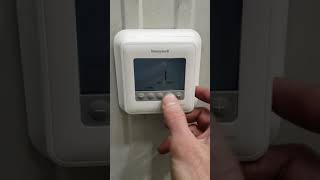 Honeywell t4 pro thermostat temp change