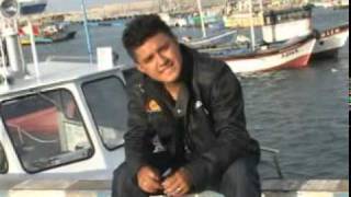 Quien no se enamora Lyrics English Translation