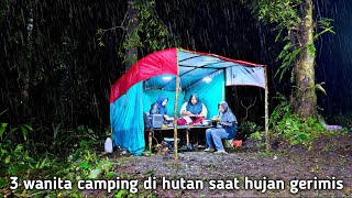 Download lagu 3 WANITA CAMPING DI TENGAH HUTAN – BERJUANG MEMBANGUN SHELTER SAAT HUJAN -  ASMR RAIN mp3