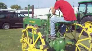 preview picture of video '1938 John Deere B Tractor'