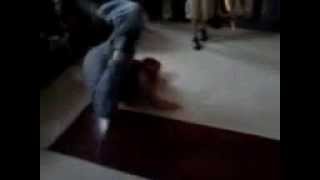 preview picture of video 'Princeton teacher break dancing'