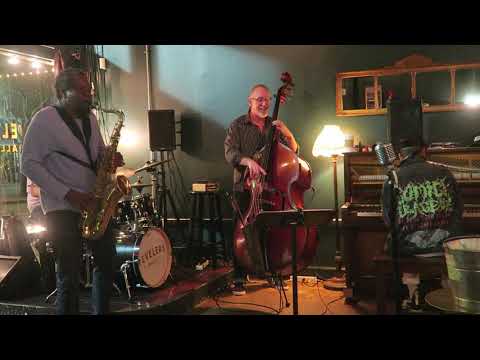 Shelly Carroll (sax) band w Michael Palma w killin Piano Improv @ Revelers Hall Dallas Jazz Club