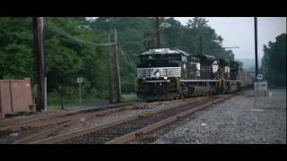 preview picture of video 'Norfolk Southern Brand new SD70 ACEs in Perryville, Md'
