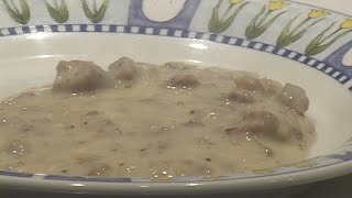 preview picture of video 'Country Sausage Gravy'