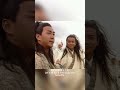 女侠玩的很开心