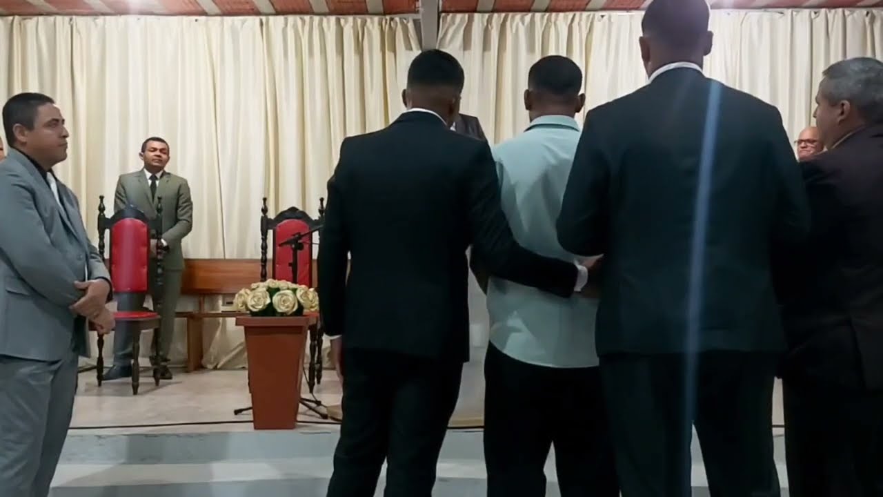 O testemunho que impactou a igreja | no começo já tinha gente aceitando Jesus 😭