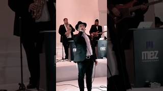 נאָר מיט אמונה! 🤗 @DovyMeiselsMusic (הזמר והיוצר שמחה יעקבי) - התמונה מוצגת ישירות מתוך אתר האינטרנט יוטיוב. זכויות היוצרים בתמונה שייכות ליוצרה. קישור קרדיט למקור התוכן נמצא בתוך דף הסרטון נאָר מיט אמונה! 🤗 @DovyMeiselsMusic (הזמר והיוצר שמחה יעקבי) - התמונה מוצגת ישירות מתוך אתר האינטרנט יוטיוב. זכויות היוצרים בתמונה שייכות ליוצרה. קישור קרדיט למקור התוכן נמצא בתוך דף הסרטון