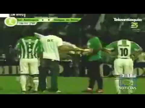 Amigos de Zidane 3-3 Estrellas de Benfica 01-25-2010 Amistoso por Haiti partido All stars