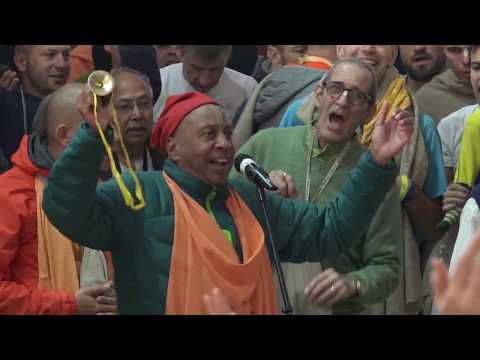 киртан Девамрита Свами / kirtan Devamrita Swami - Bhakti Sangama 2019