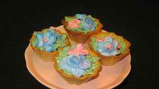Mini Baskets of Shortcrust Pastry. Custard of egg whites. Cake Decoration.
