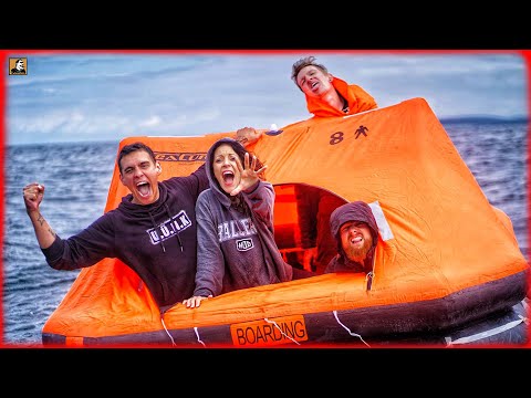 SURFACED AT SEA! - Survival on a life raft with 4 people | Survival Mattin