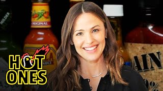 Jennifer Garner Says “Golly” While Eating Spicy Wings | Hot Ones video