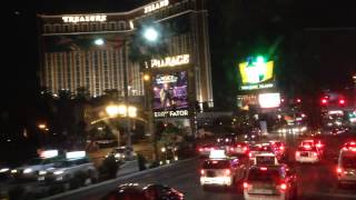 preview picture of video 'Las Vegas Boulevard Night View Part 1'