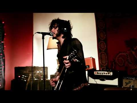 Reignwolf - "In The Dark" (Jet City Stream Session)