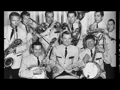 Spike Jones -  The Man On The Flying Trapeze  - 1947