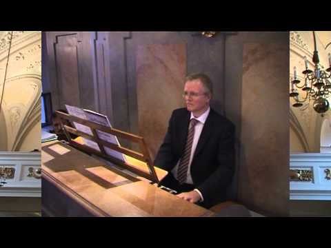 Thomas Rothfuß spielt das "Postludium" von Lothar Windsperger