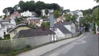 preview picture of video 'Hamburg-Blankenese (2).  Fahrradfahrt zur Elbe in Blankenese'