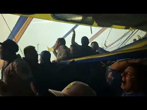 "RECIBIMIENTO CANALLA VS HURACÁN " Barra: Los Guerreros &bull; Club: Rosario Central