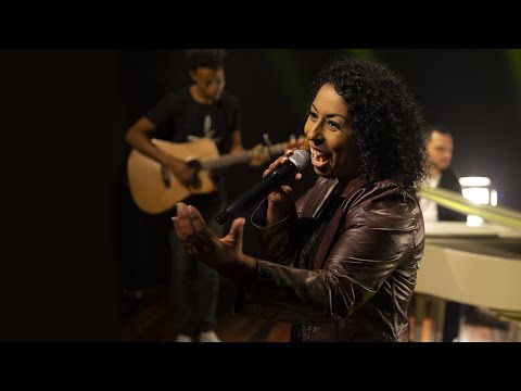 CYNTHIA NASCIMENTO - ENTREGUE SEU CORAÇÃO
