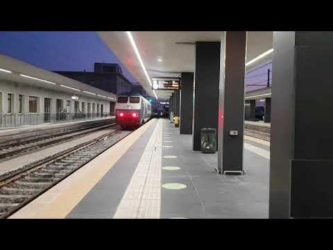 Treno Regionale+Locomotore E464.042 Regionale 22018 Cosenza-Melito di Porto Salvo