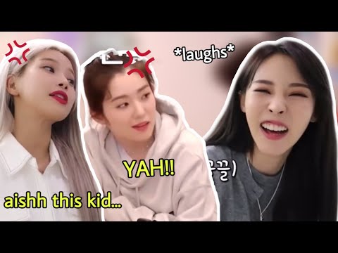 Moonbyul teasing these leaders on the same day