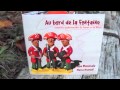 Au bord de la fontaine. 